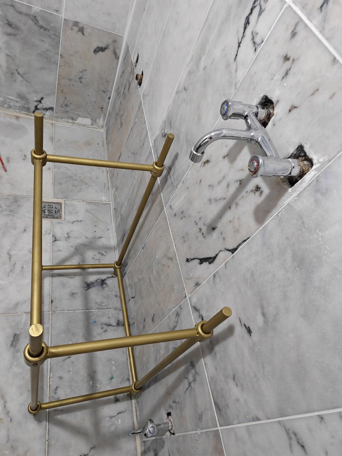 Custom Gold Painted Iron Marble Sink Stand, Luxury Vanity Console Legs (Custom Fit)